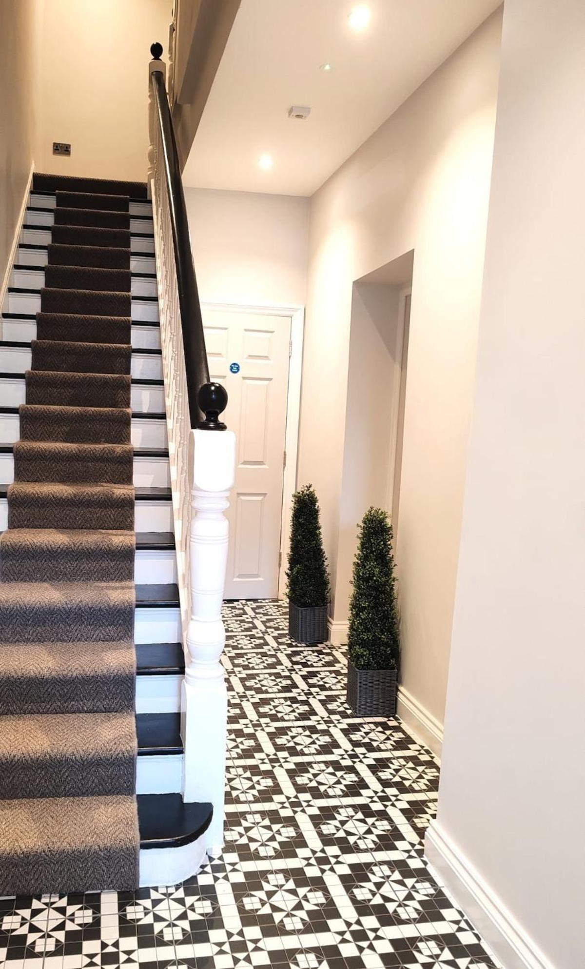 Stunning Modern Apartment Sleeps 4 - 6 Min Walk From Golden Beaches-Free Parking Bournemouth Bagian luar foto